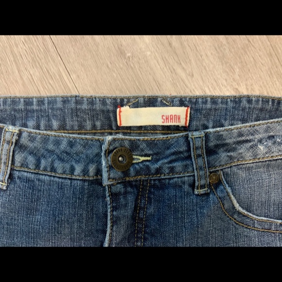 🐝 Shank Jean Shorts (size 28) - Picture 3 of 4